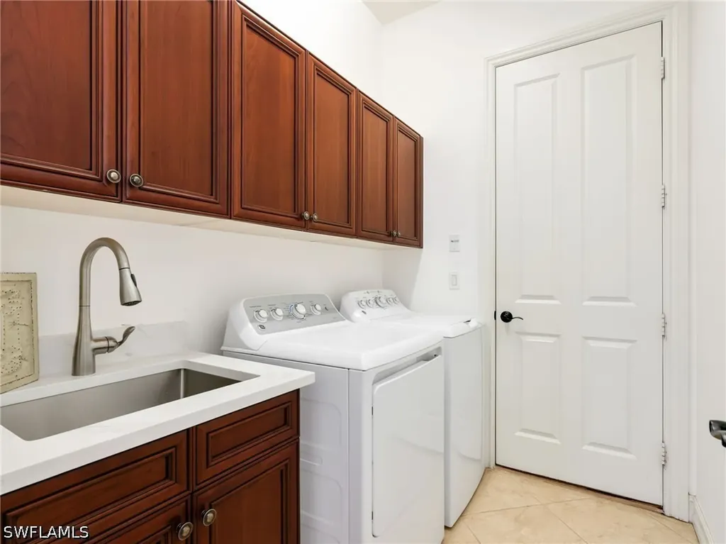 7660 Cottesmore Drive Naples FL 34113