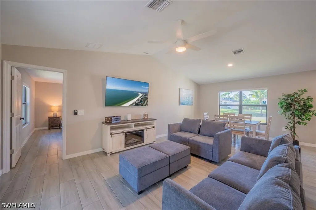 8152 Pelican Road Fort Myers FL 33967