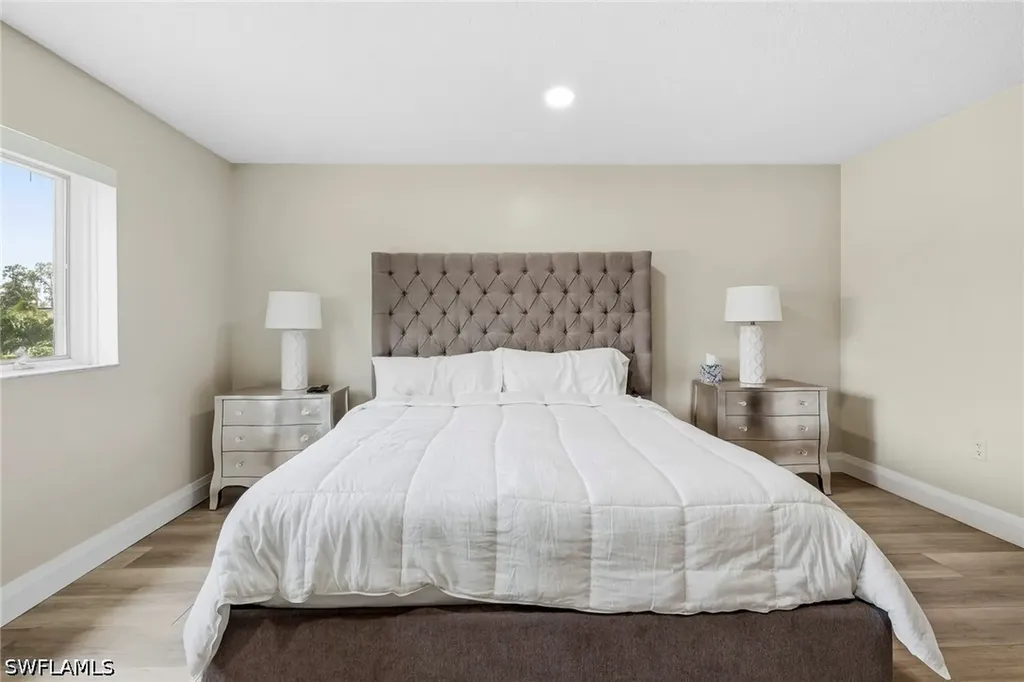 428 Meadowlark Lane Naples FL 34105