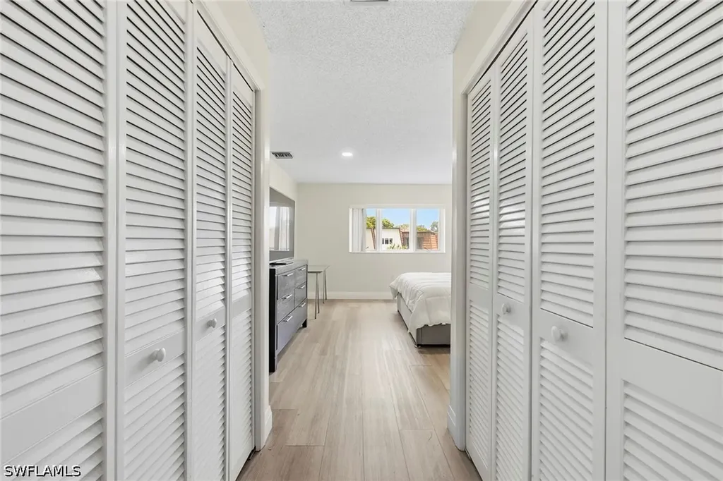 428 Meadowlark Lane Naples FL 34105