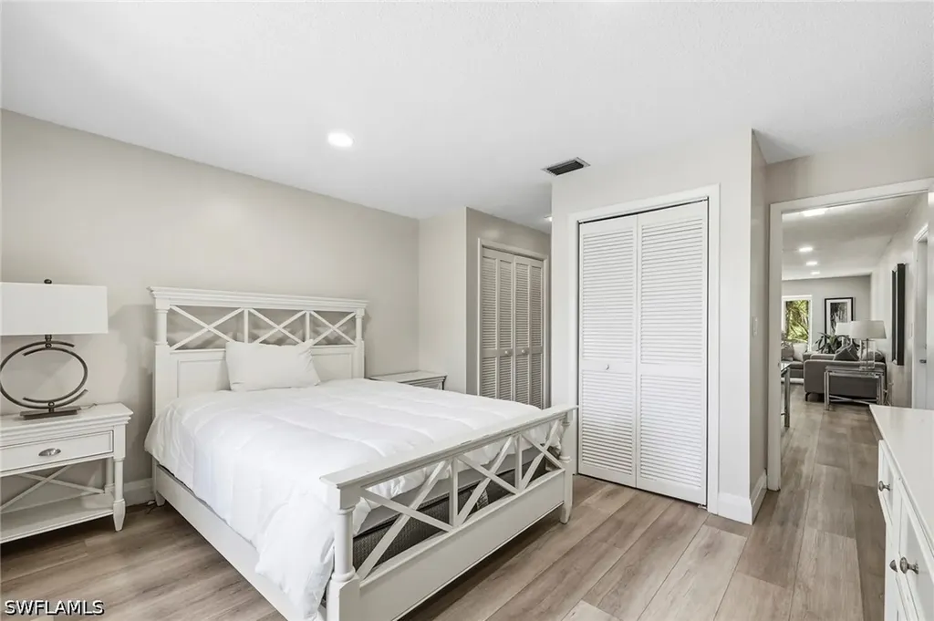 428 Meadowlark Lane Naples FL 34105