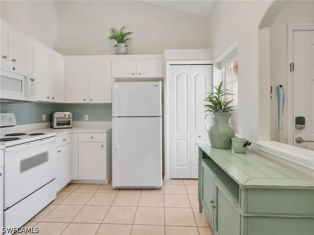 1295 Sweetwater Cove Naples FL 34110