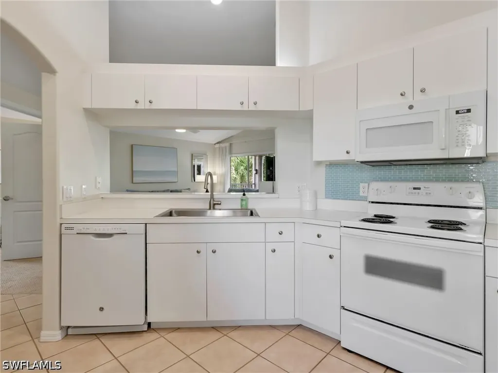 1295 Sweetwater Cove Naples FL 34110