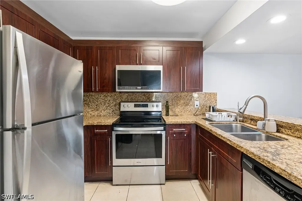 161 Santa Clara Drive Naples FL 34104