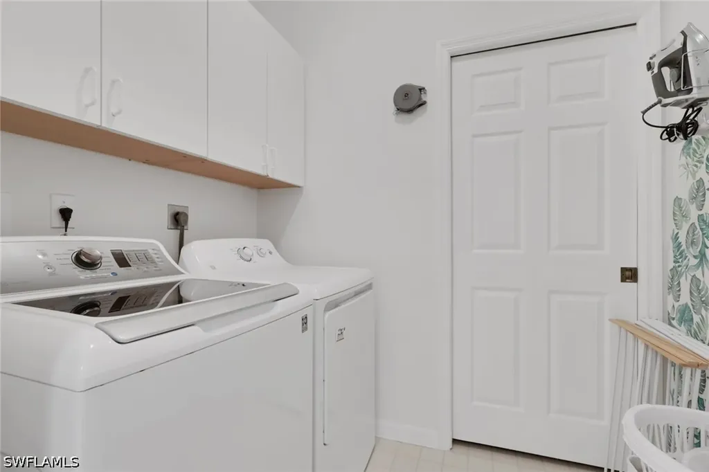 680 Wiggins Lake Drive Naples FL 34110