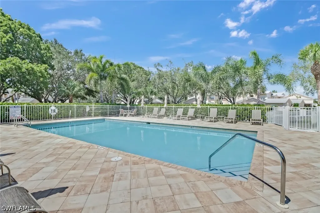 680 Wiggins Lake Drive Naples FL 34110