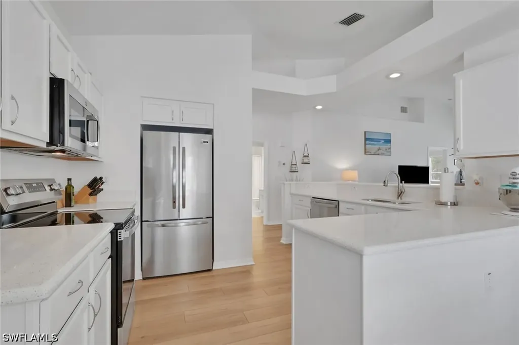 680 Wiggins Lake Drive Naples FL 34110