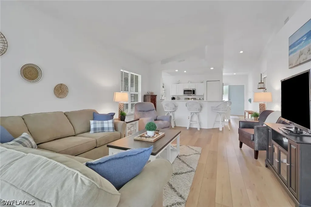 680 Wiggins Lake Drive Naples FL 34110