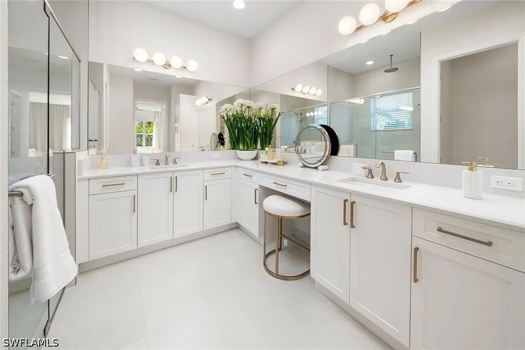 2738 Ridgecrest Place Naples FL 34112