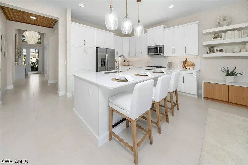 2738 Ridgecrest Place Naples FL 34112