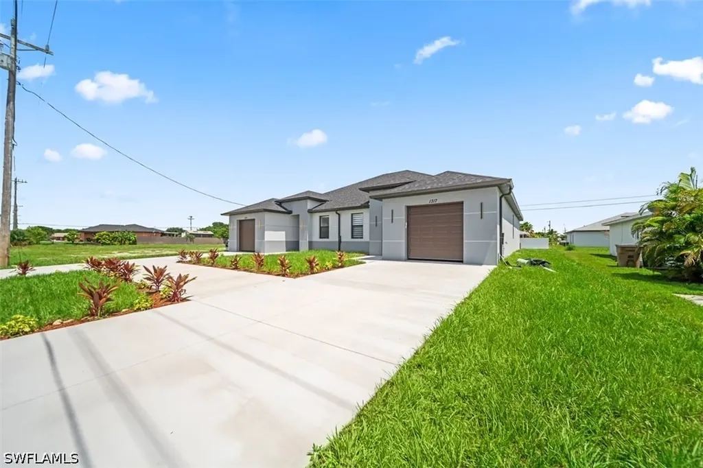 1336/1338 Diplomat Parkway E Cape Coral FL 33909