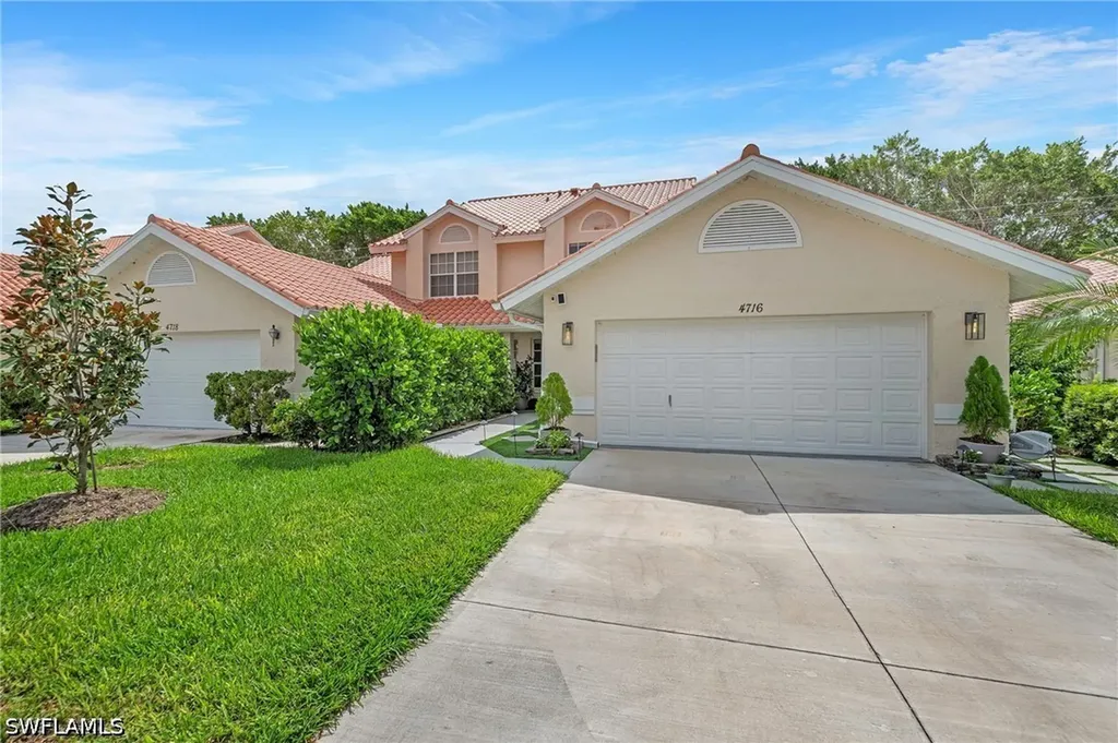 4716 Via Carmen Naples FL 34105