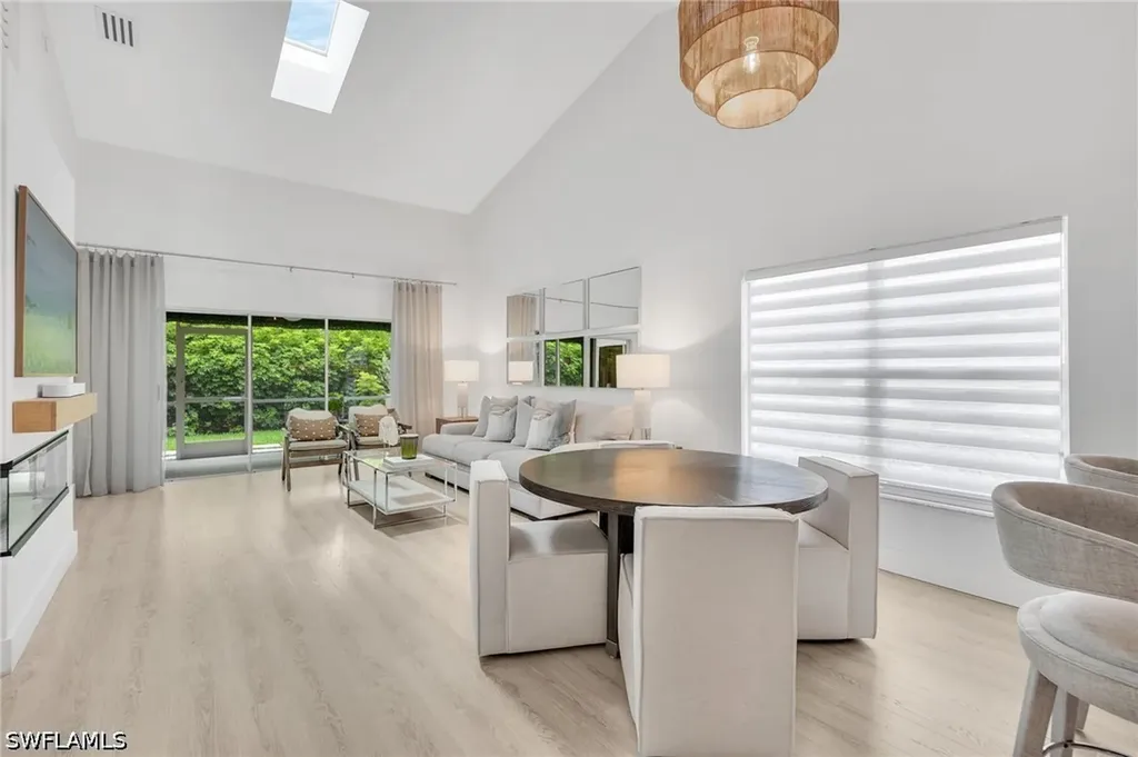 4716 Via Carmen Naples FL 34105