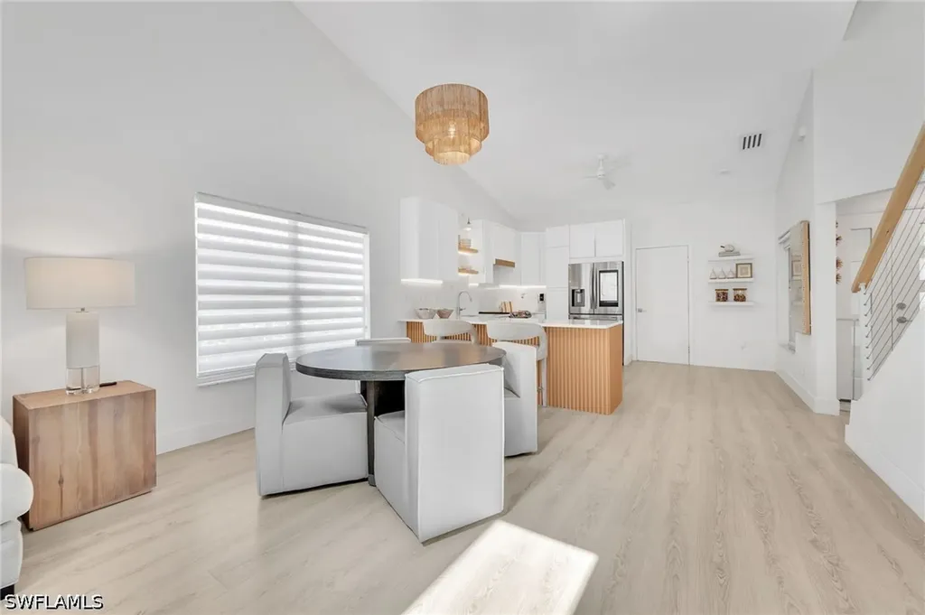 4716 Via Carmen Naples FL 34105