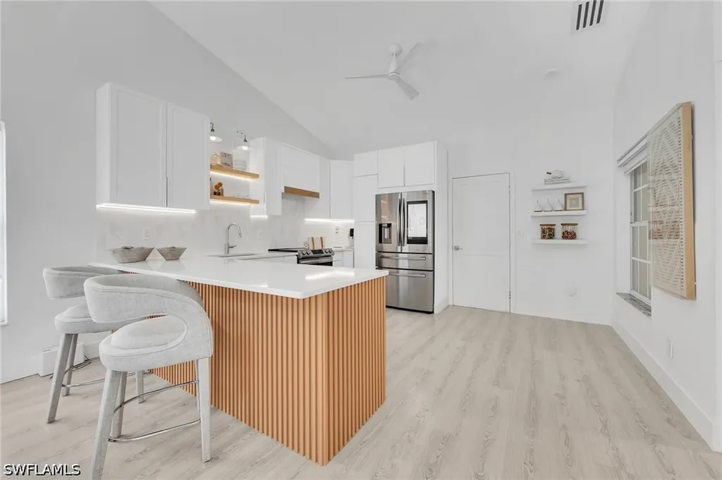 4716 Via Carmen Naples FL 34105