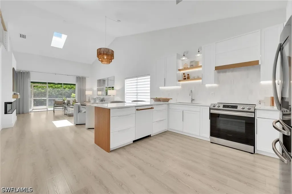 4716 Via Carmen Naples FL 34105