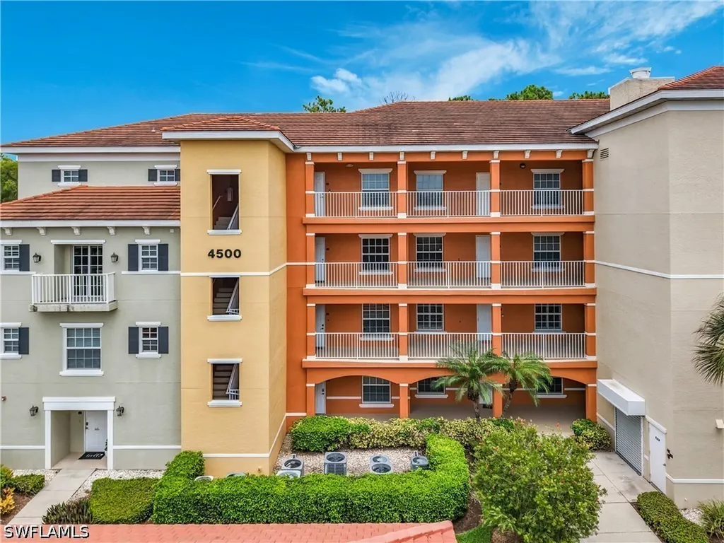 Naples FL, 4500 Botanical Place Circle, Unit 102