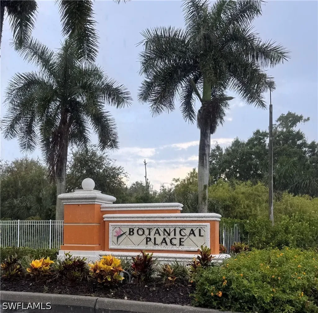 4500 Botanical Place Circle Naples FL 34112