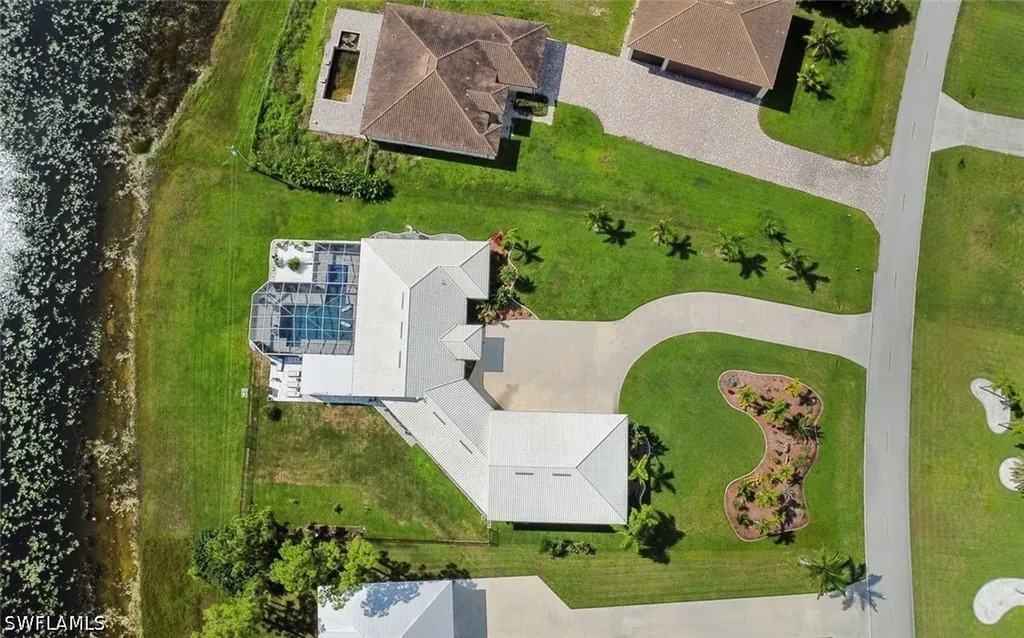 18683 Baseleg Avenue North Fort Myers FL 33917