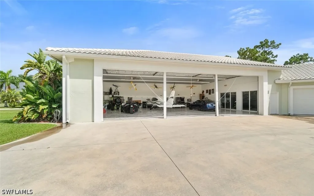 18683 Baseleg Avenue North Fort Myers FL 33917