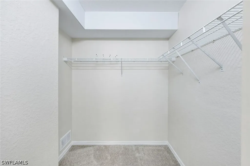 9580 Victoria Lane Naples FL 34109
