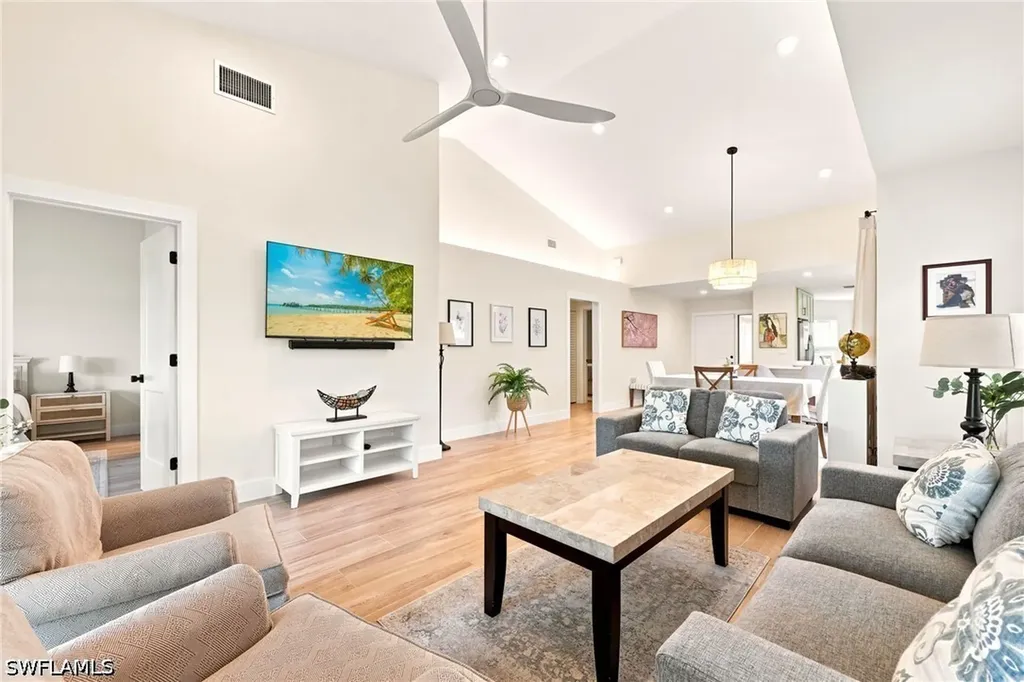 2604 Sailors Way Naples FL 34109