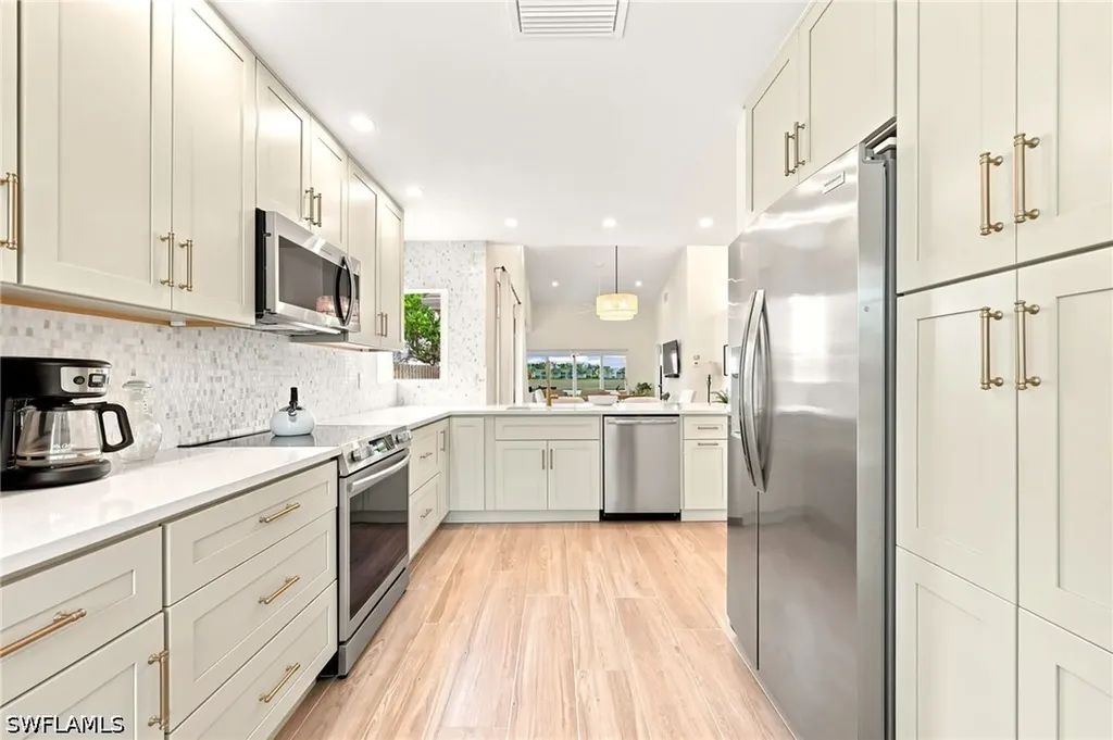 2604 Sailors Way Naples FL 34109