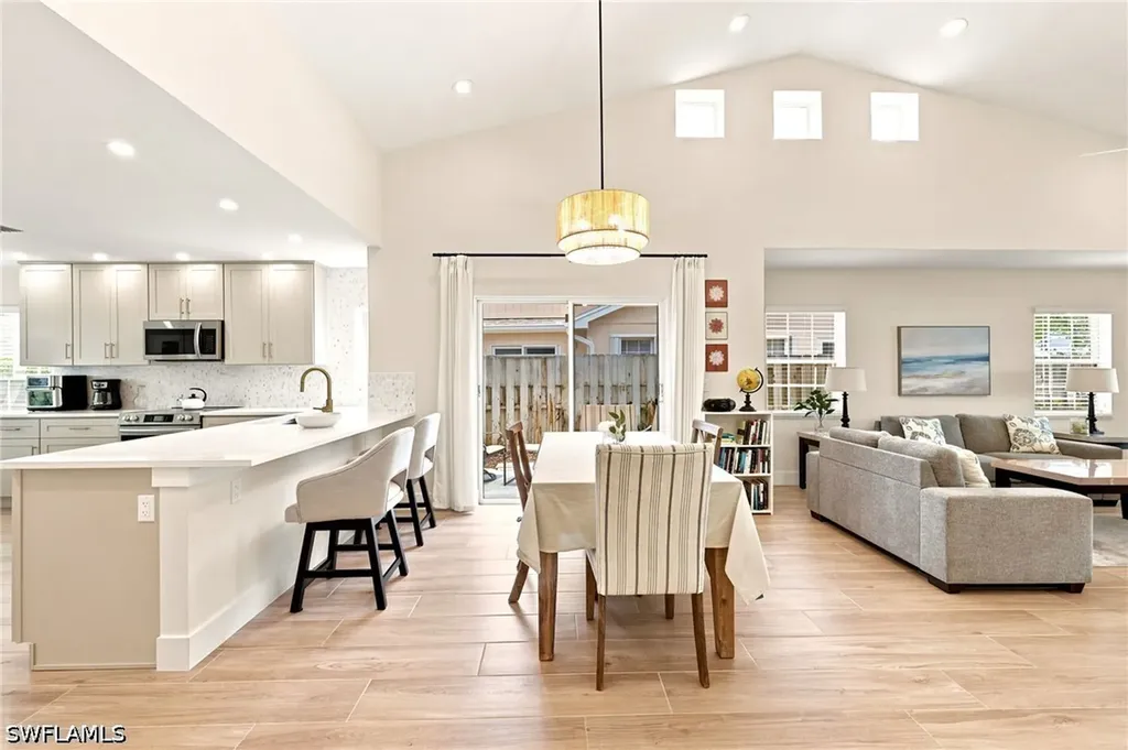 2604 Sailors Way Naples FL 34109