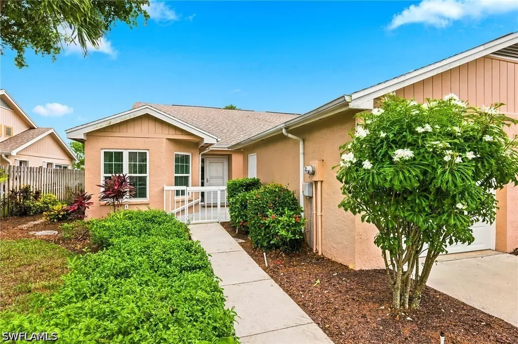 2604 Sailors Way Naples FL 34109