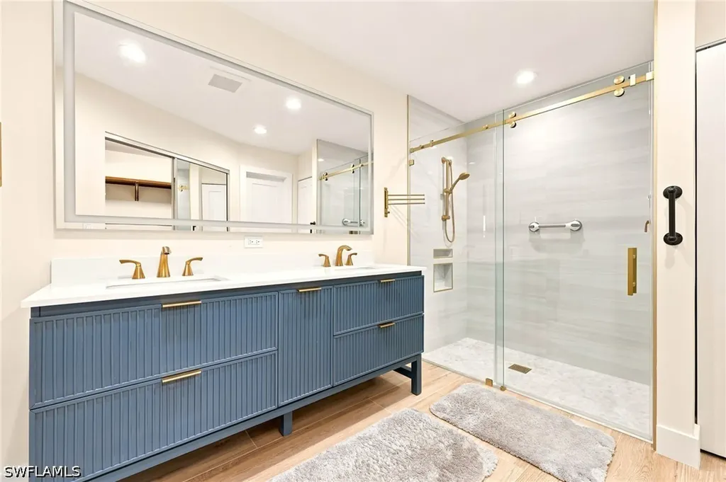 2604 Sailors Way Naples FL 34109
