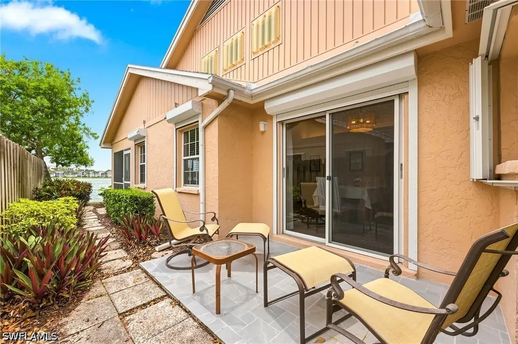 2604 Sailors Way Naples FL 34109