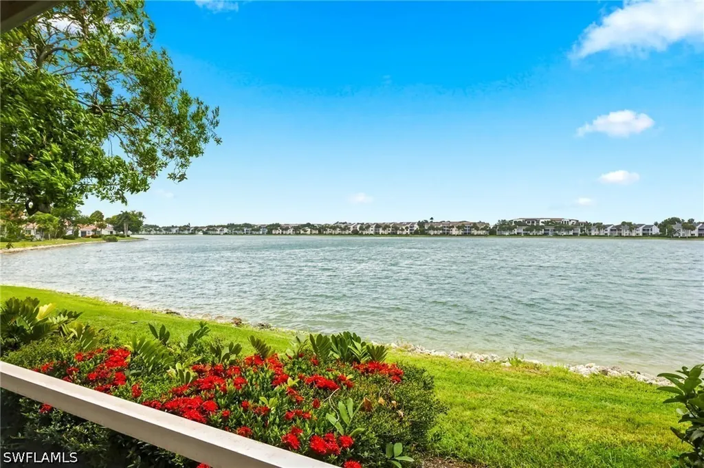 2604 Sailors Way Naples FL 34109
