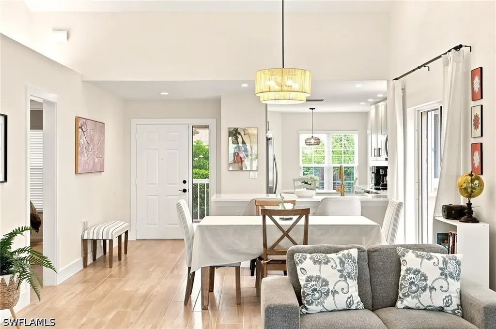 2604 Sailors Way Naples FL 34109