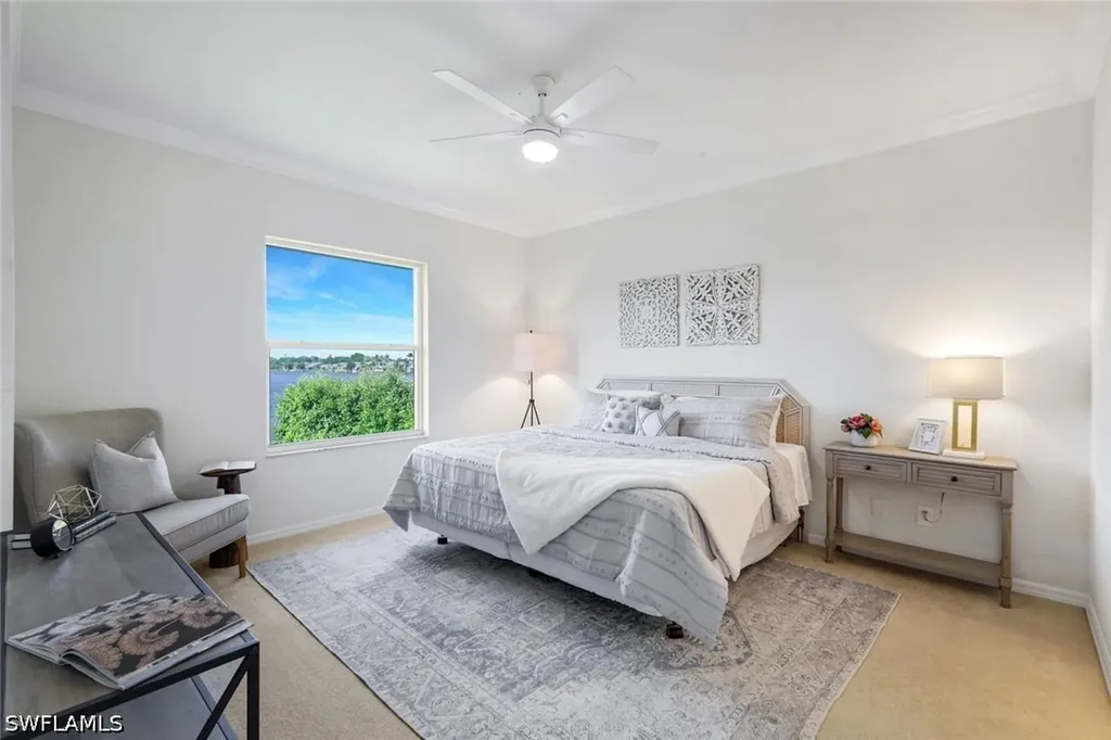 2390 Piccadilly Circus Naples FL 34112