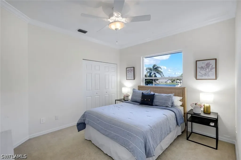 2390 Piccadilly Circus Naples FL 34112