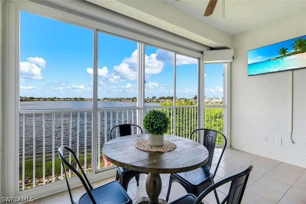 2390 Piccadilly Circus Naples FL 34112