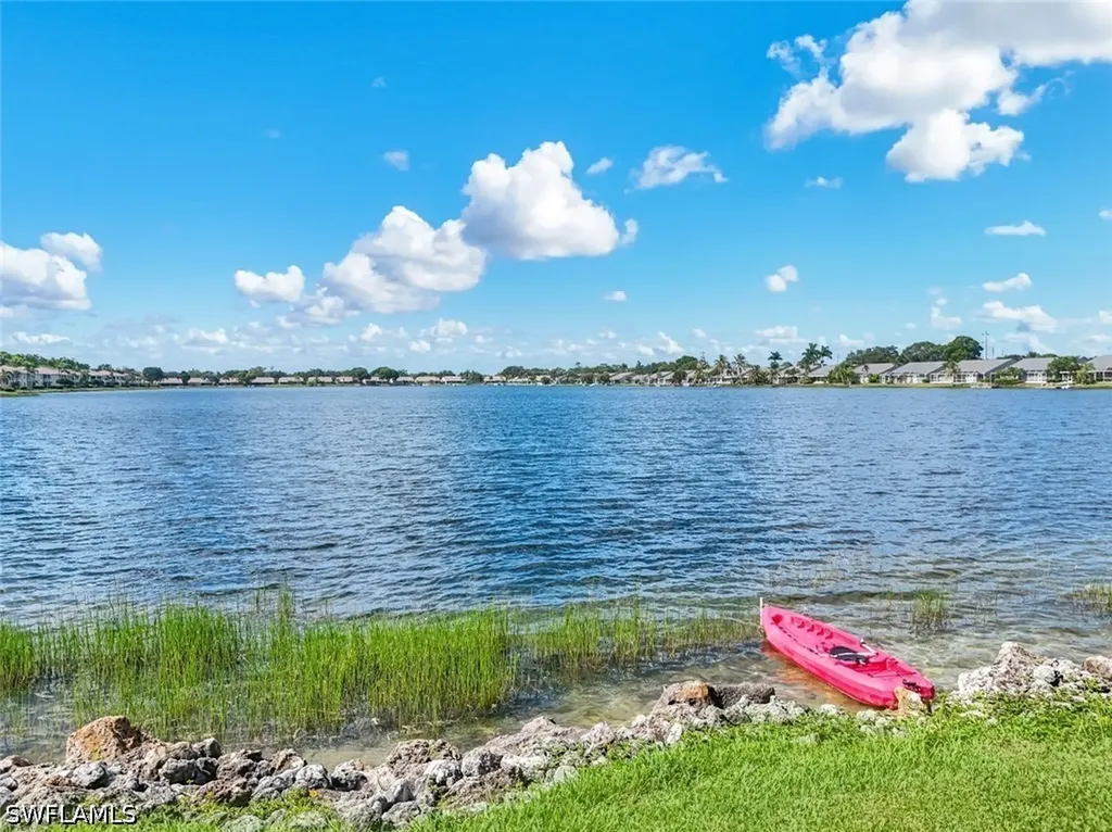 2390 Piccadilly Circus Naples FL 34112