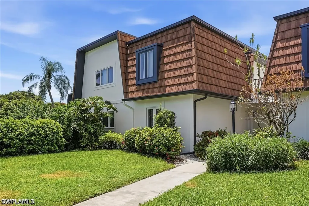 428 Meadowlark Lane Naples FL 34105