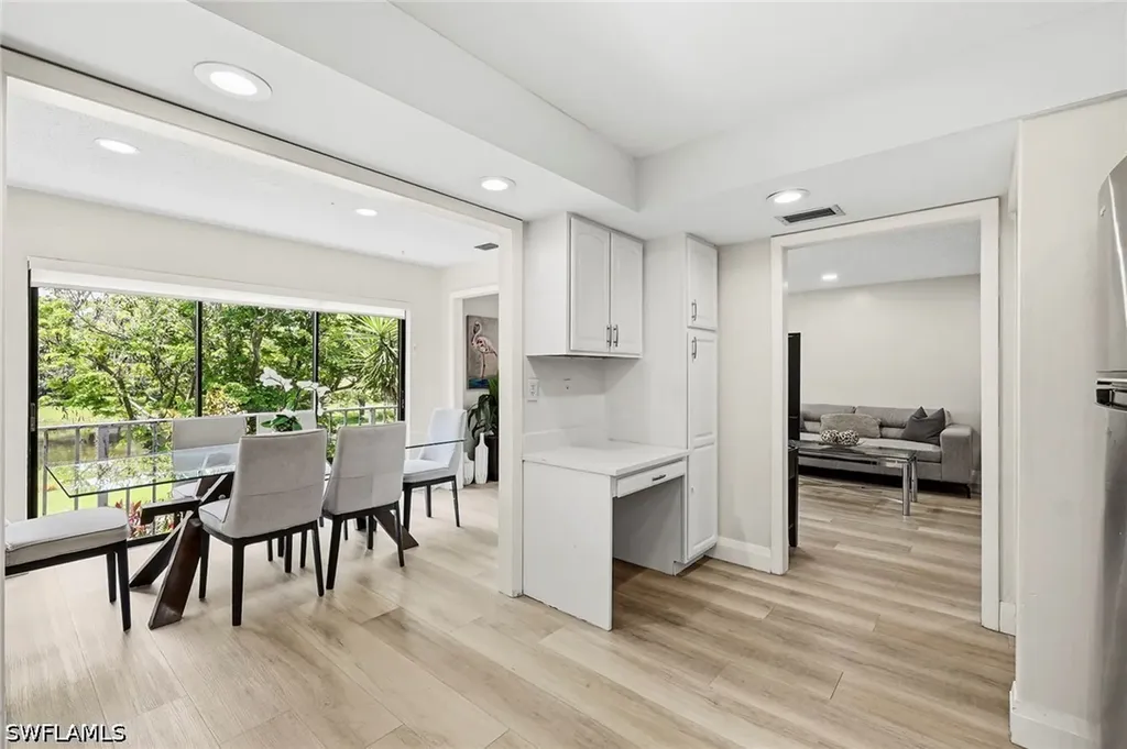 428 Meadowlark Lane Naples FL 34105
