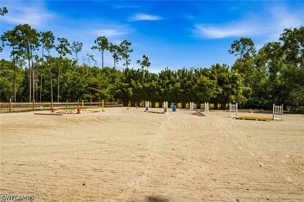 5737 Hidden Oaks Lane Naples FL 34119