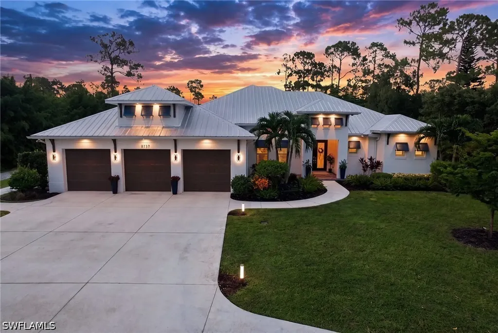 5737 Hidden Oaks Lane Naples FL 34119