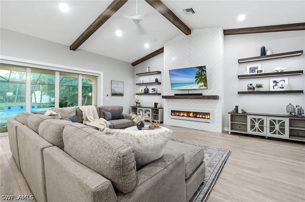 5737 Hidden Oaks Lane Naples FL 34119
