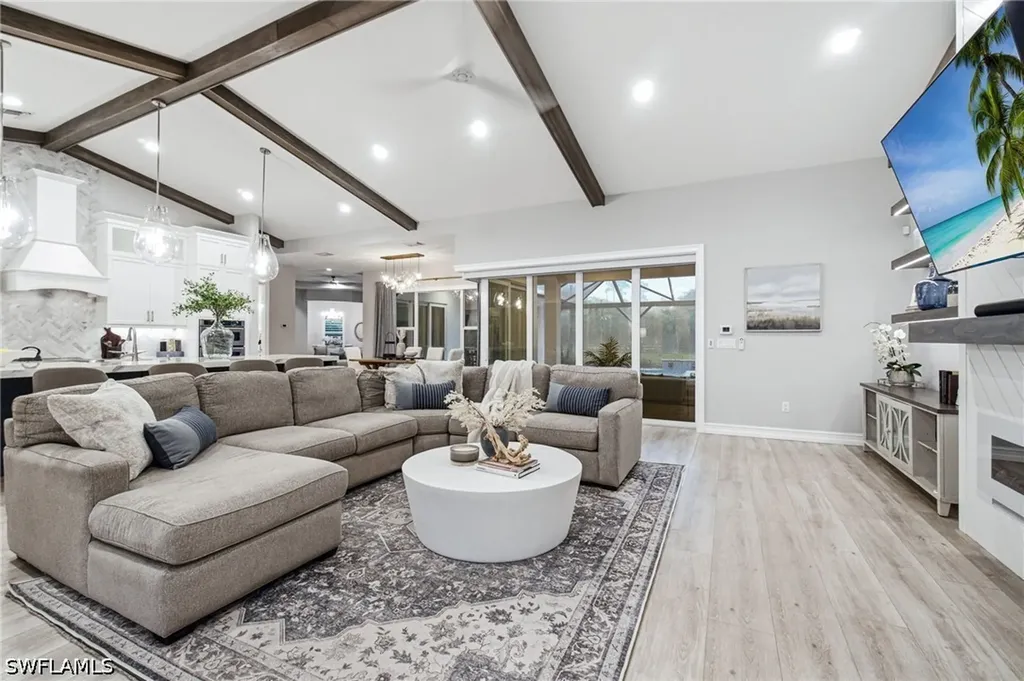 5737 Hidden Oaks Lane Naples FL 34119