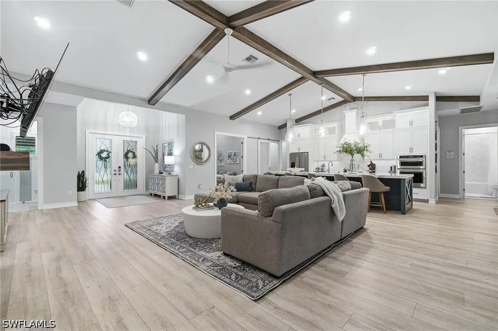 5737 Hidden Oaks Lane Naples FL 34119