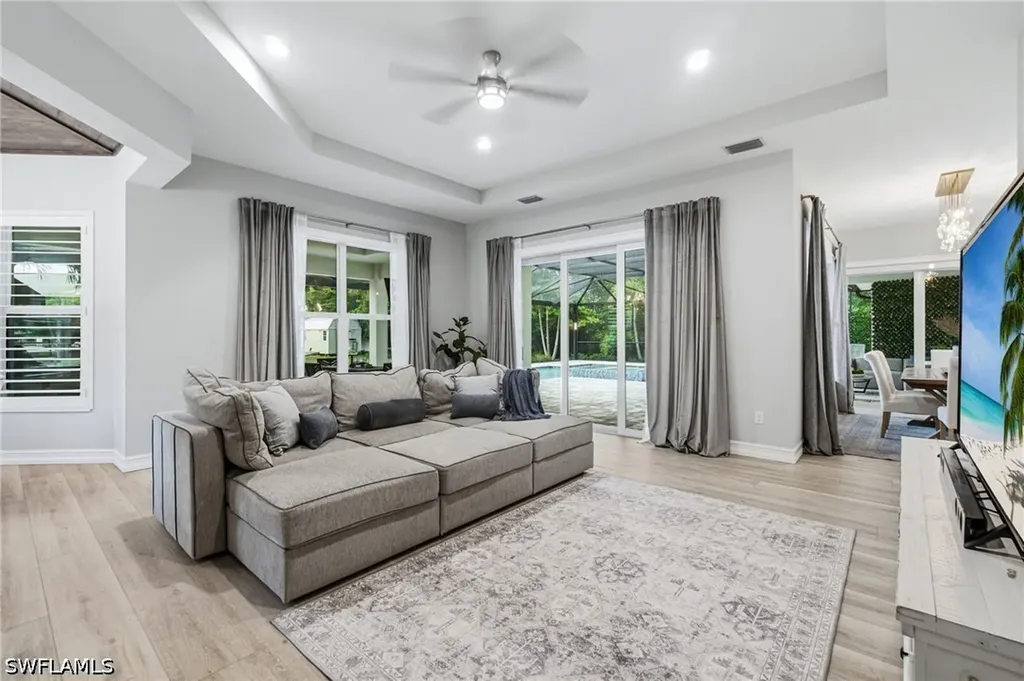 5737 Hidden Oaks Lane Naples FL 34119