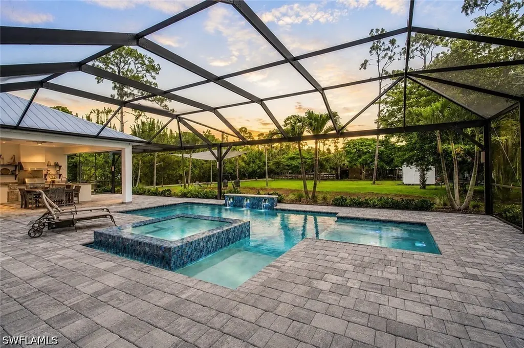 5737 Hidden Oaks Lane Naples FL 34119