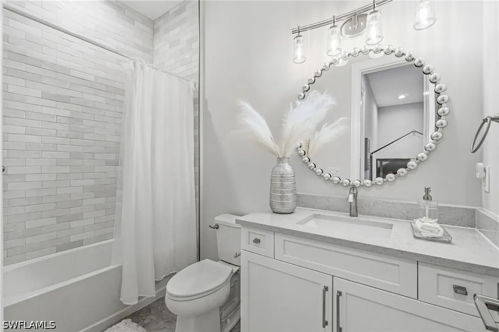 5737 Hidden Oaks Lane Naples FL 34119