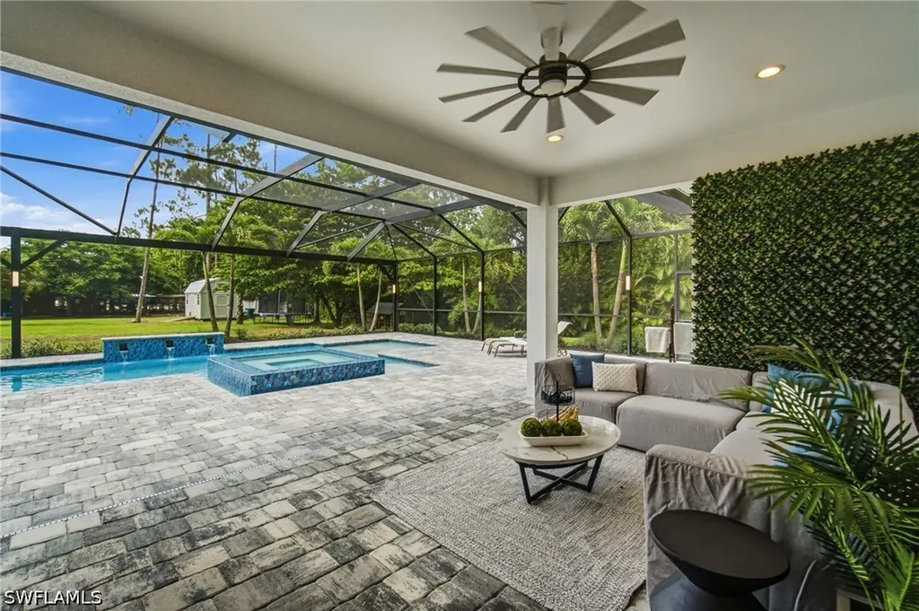 5737 Hidden Oaks Lane Naples FL 34119