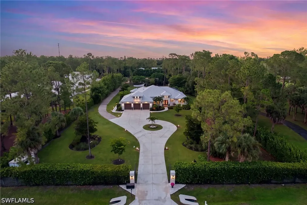 5737 Hidden Oaks Lane Naples FL 34119