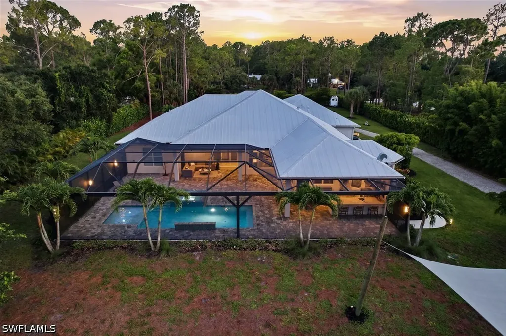 5737 Hidden Oaks Lane Naples FL 34119